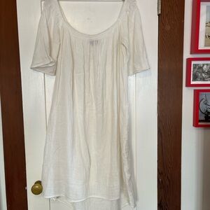 The Podolls White Flowy dress/tunic